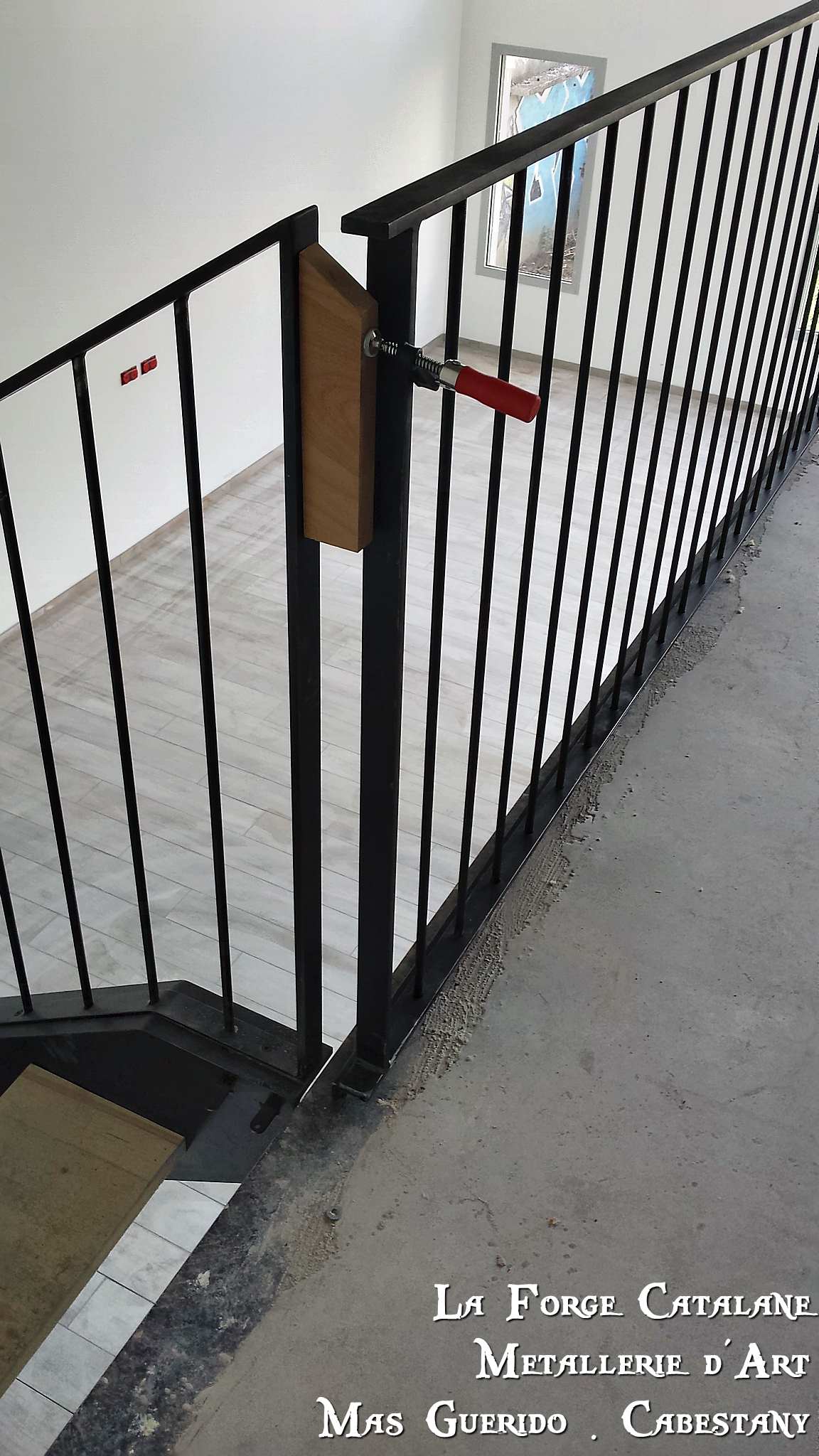 garde corps rampant barreaudage vertical forge catalane.jpg